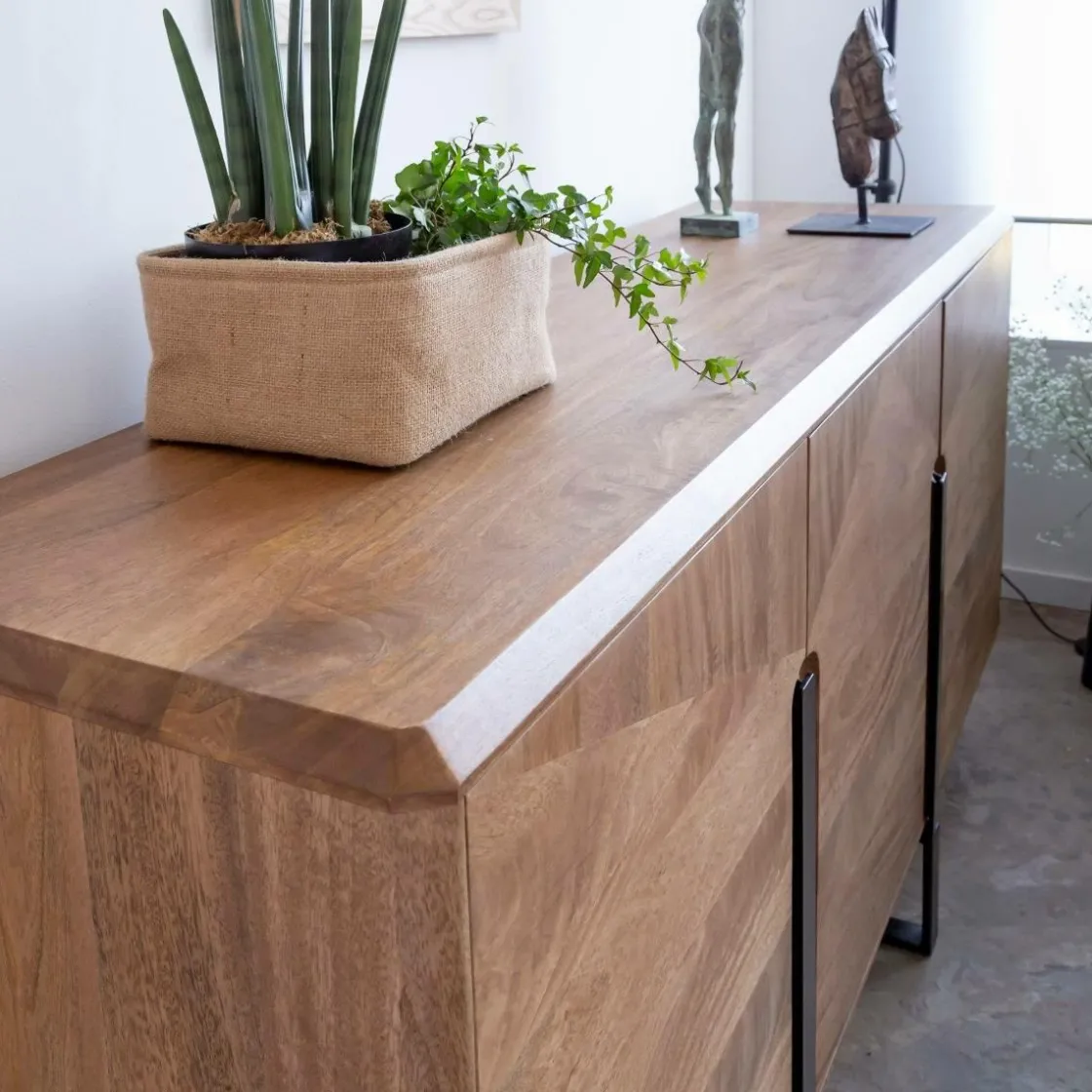 Made in Meubles Buffet<Buffet en bois de manguier et métal Eglantine