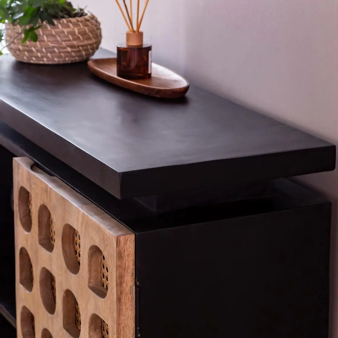 Made in Meubles Buffet<Buffet sculpté en bois de manguier Camélia