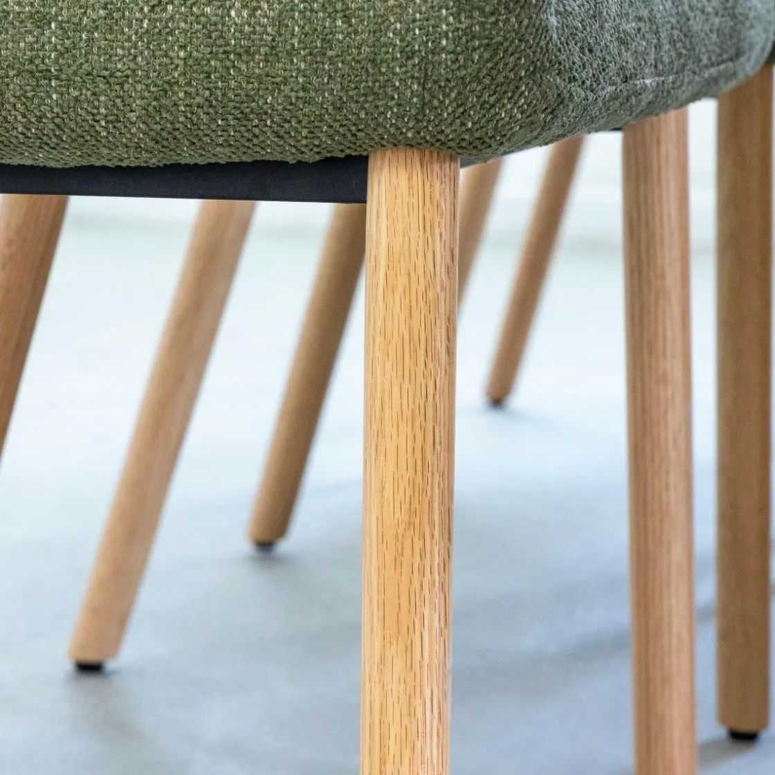 Made in Meubles Chaise<Chaise en tissu vert et pieds en bois Solène (lot de 2)