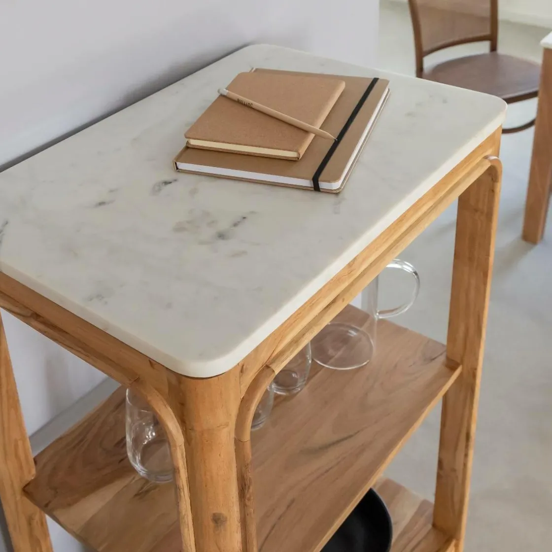 Made in Meubles Colonne<Colonne en bois d'acacia et marbre Emyr