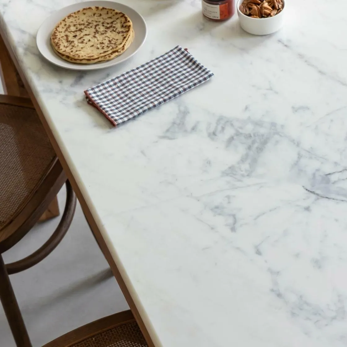 Made in Meubles Table À Manger<Table à manger en bois de manguier et marbre Arthuro